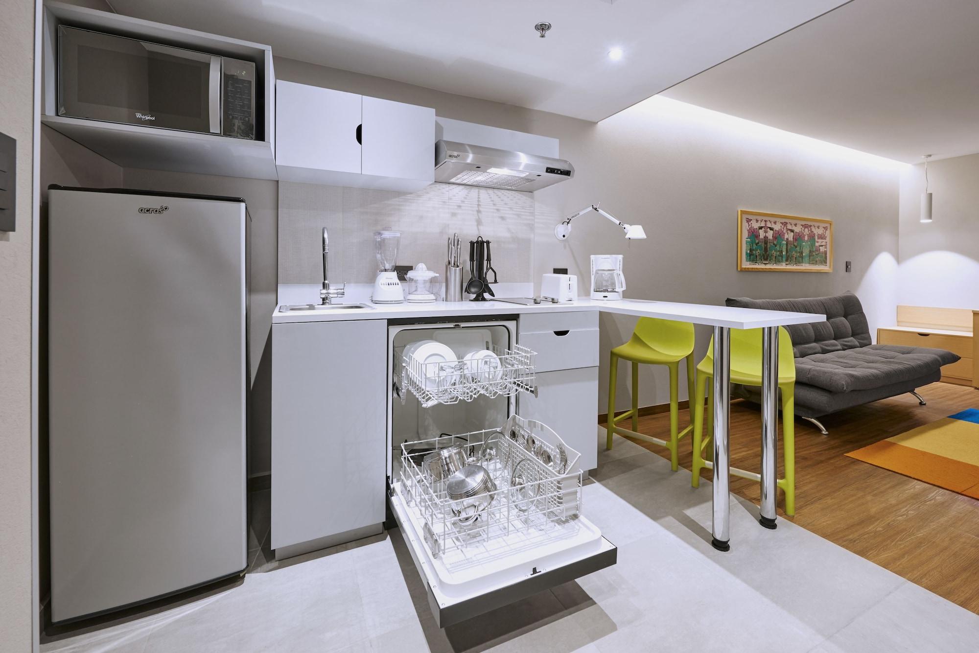 City Express Suites By Marriott Silao Aeropuerto Екстериор снимка
