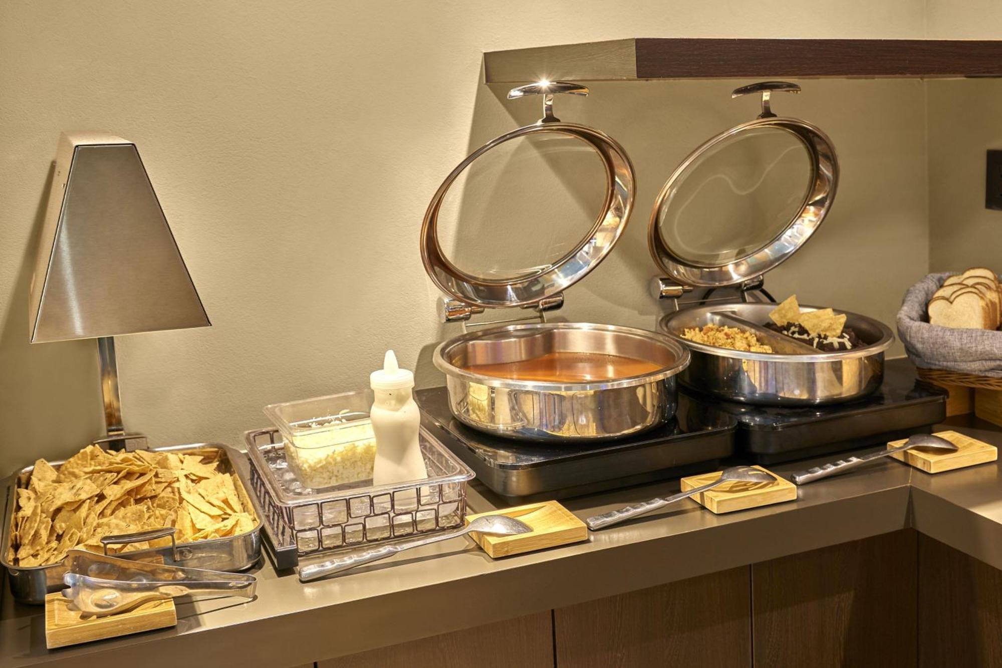 City Express Suites By Marriott Silao Aeropuerto Екстериор снимка