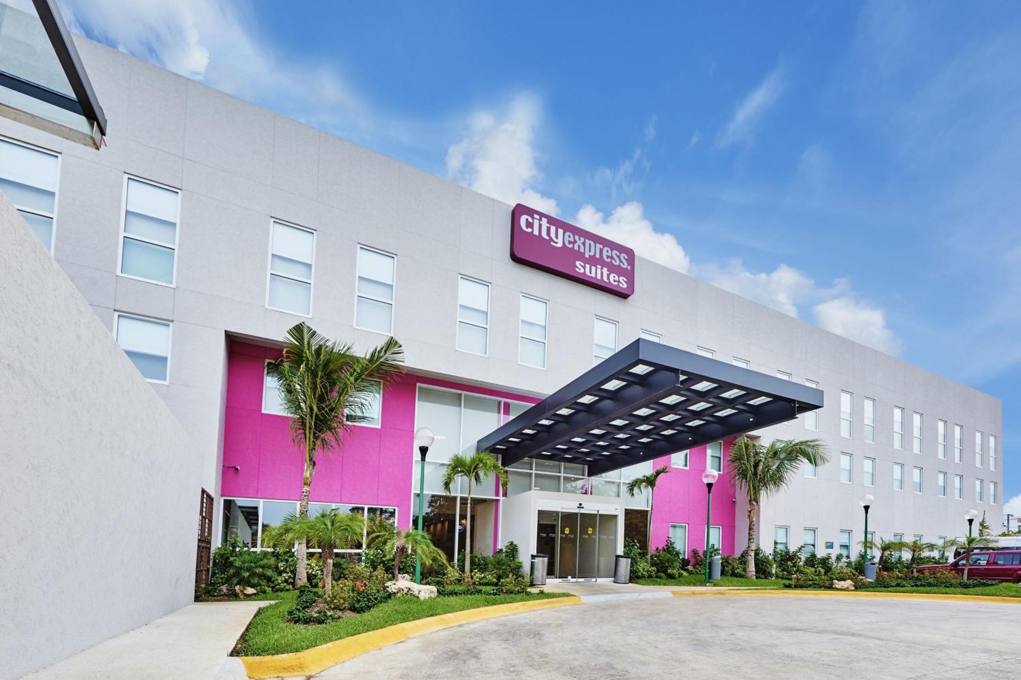 City Express Suites By Marriott Silao Aeropuerto Екстериор снимка