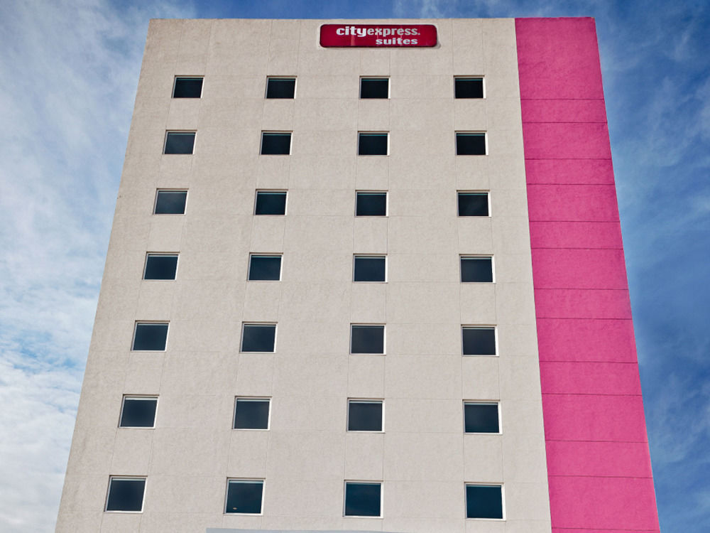 City Express Suites By Marriott Silao Aeropuerto Екстериор снимка