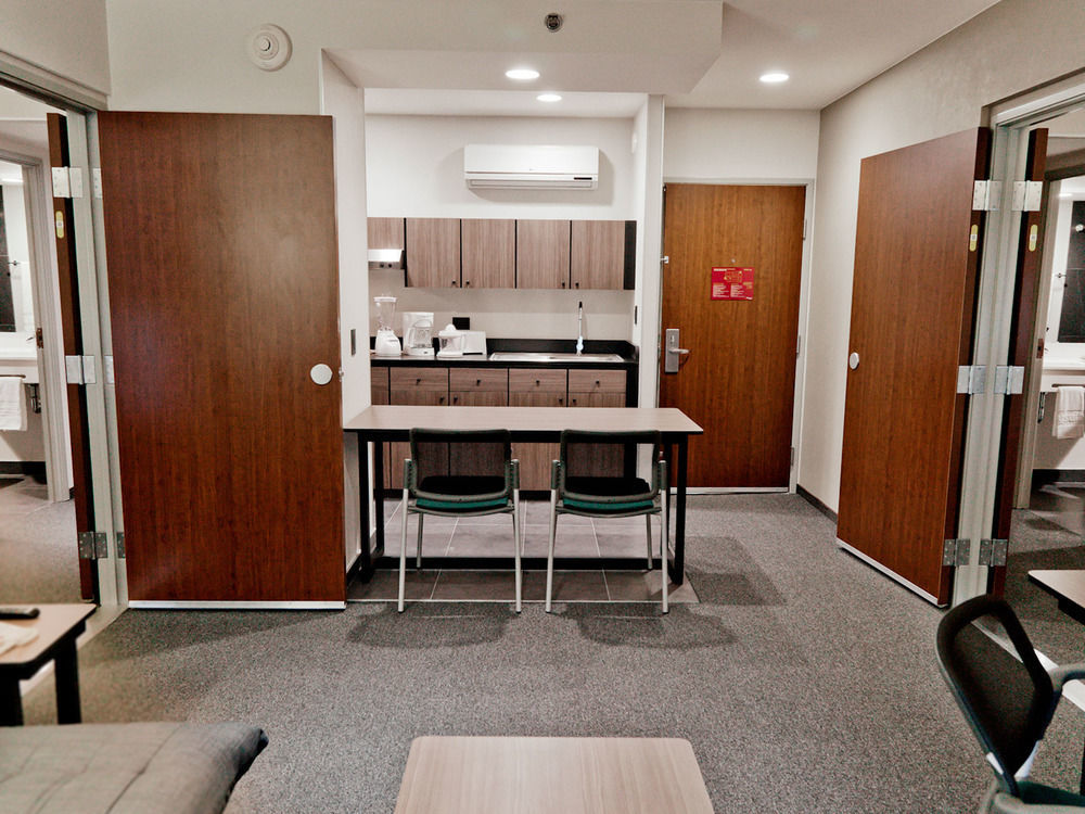 City Express Suites By Marriott Silao Aeropuerto Екстериор снимка