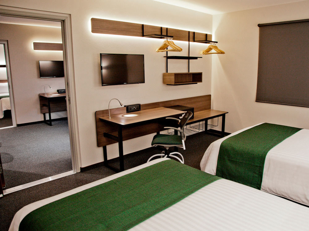 City Express Suites By Marriott Silao Aeropuerto Екстериор снимка